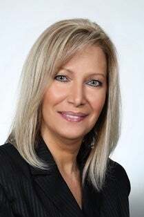 Renee Schoenherr, Associate Real Estate Broker in Addison, Circle