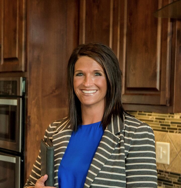 Amy Montgomery, Real Estate Salesperson in Bismarck, Alliance Group