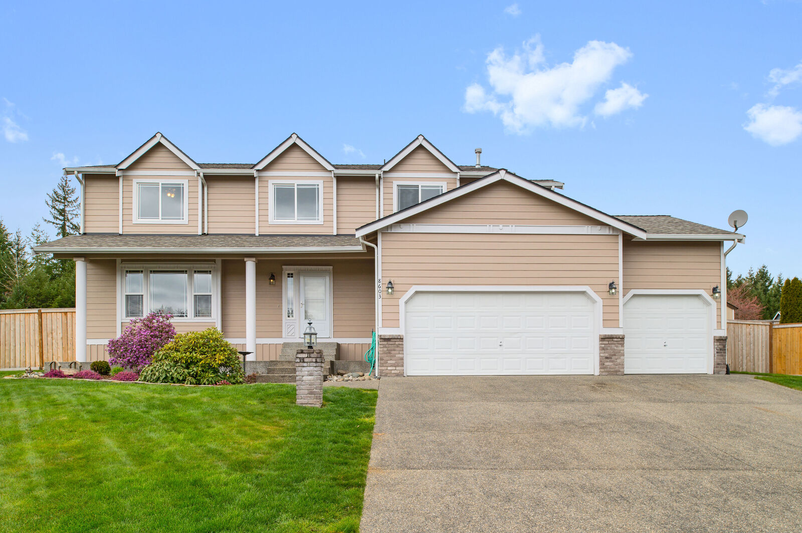 Property Photo: 8603 195th St Ct E WA 98387