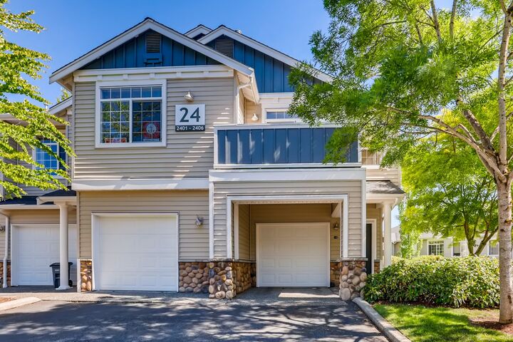 Property Photo:  1855 Trossachs Blvd SE 2404  WA 98075 