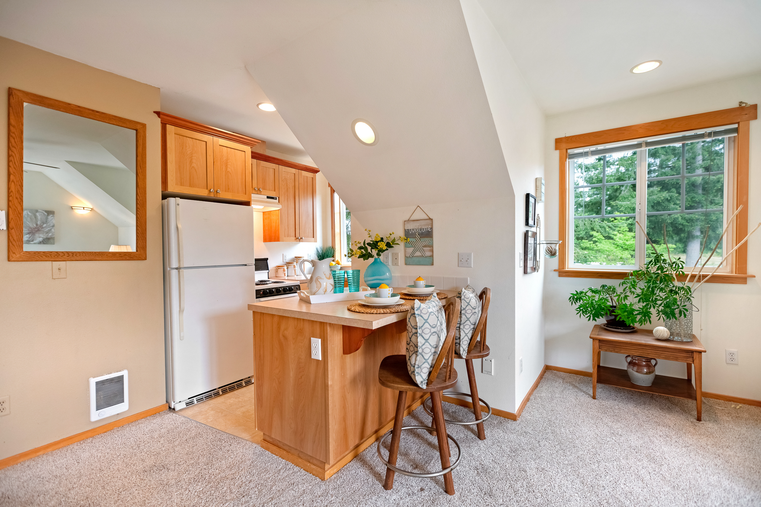 Property Photo:  313 Island Blvd  WA 98333 