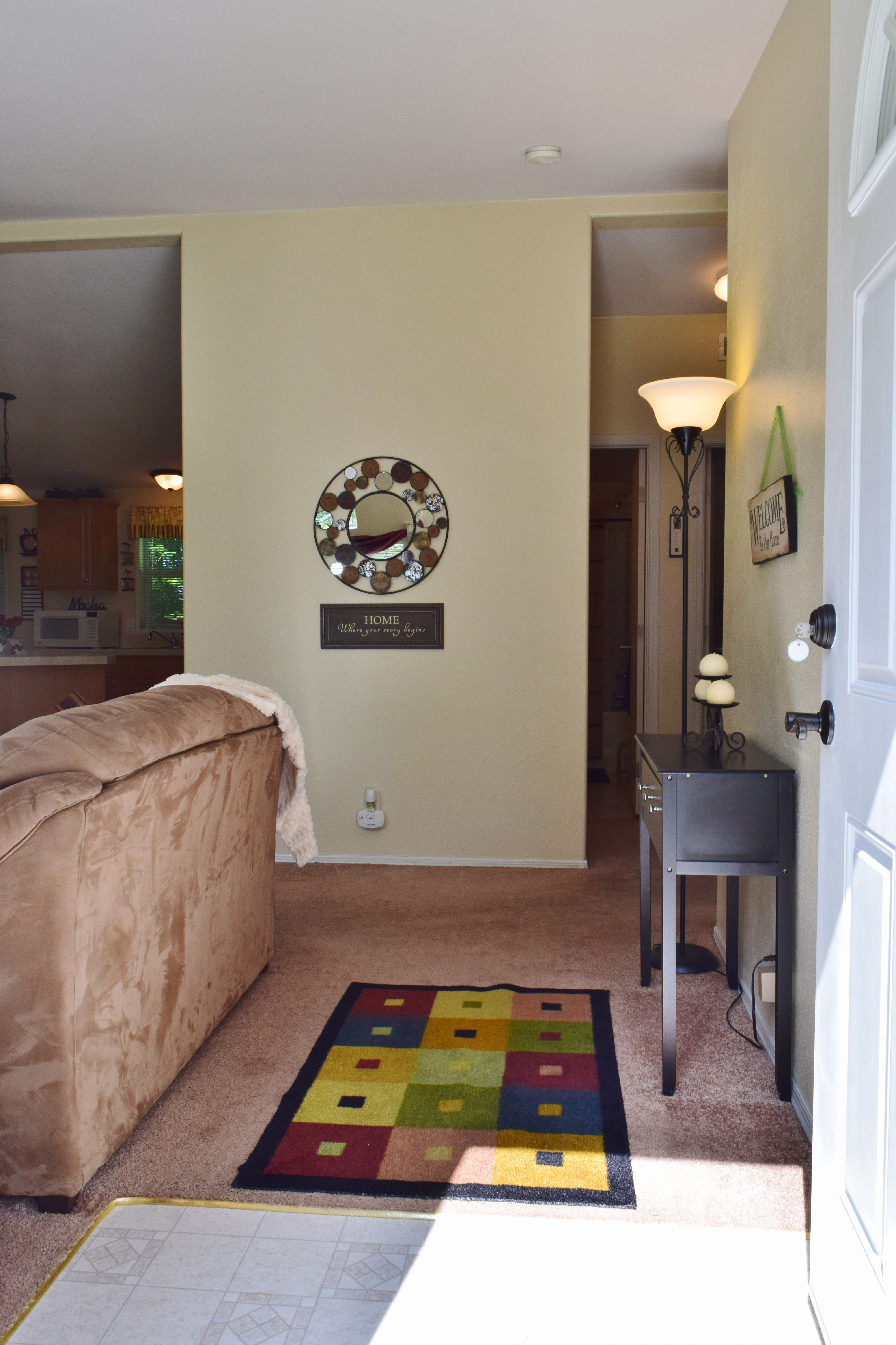 Property Photo: Foyer 7125 Valley View Rd WA 98248