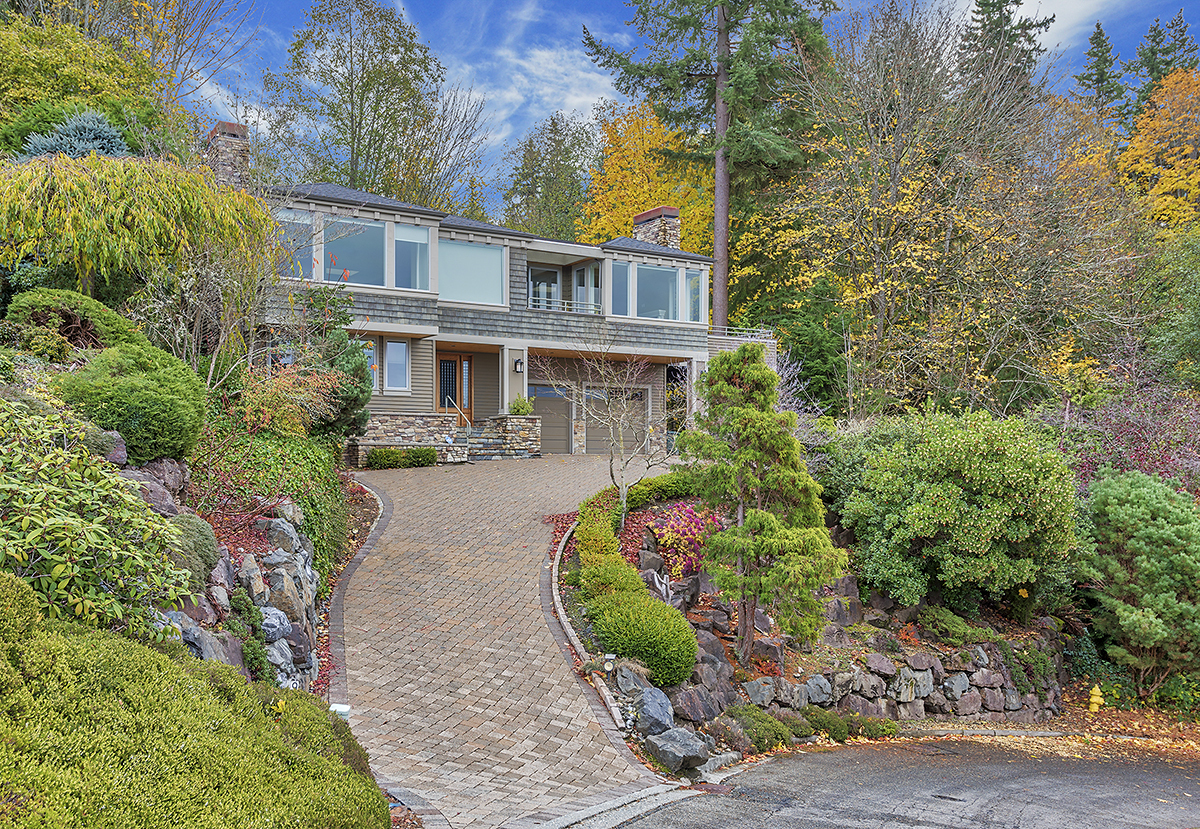 Property Photo: Front 9507 Forest Dell Dr  WA 98020 