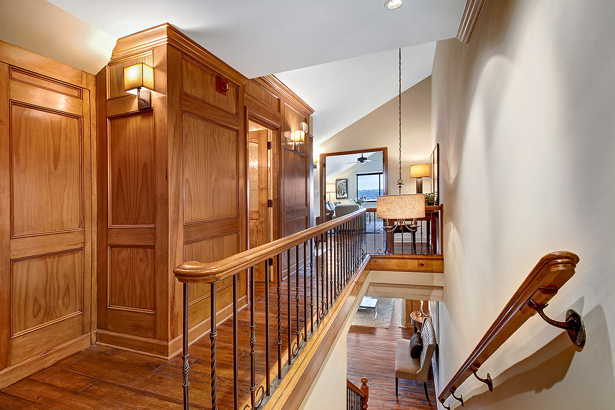 Property Photo: Entry 2021 1st Ave A10 WA 98121