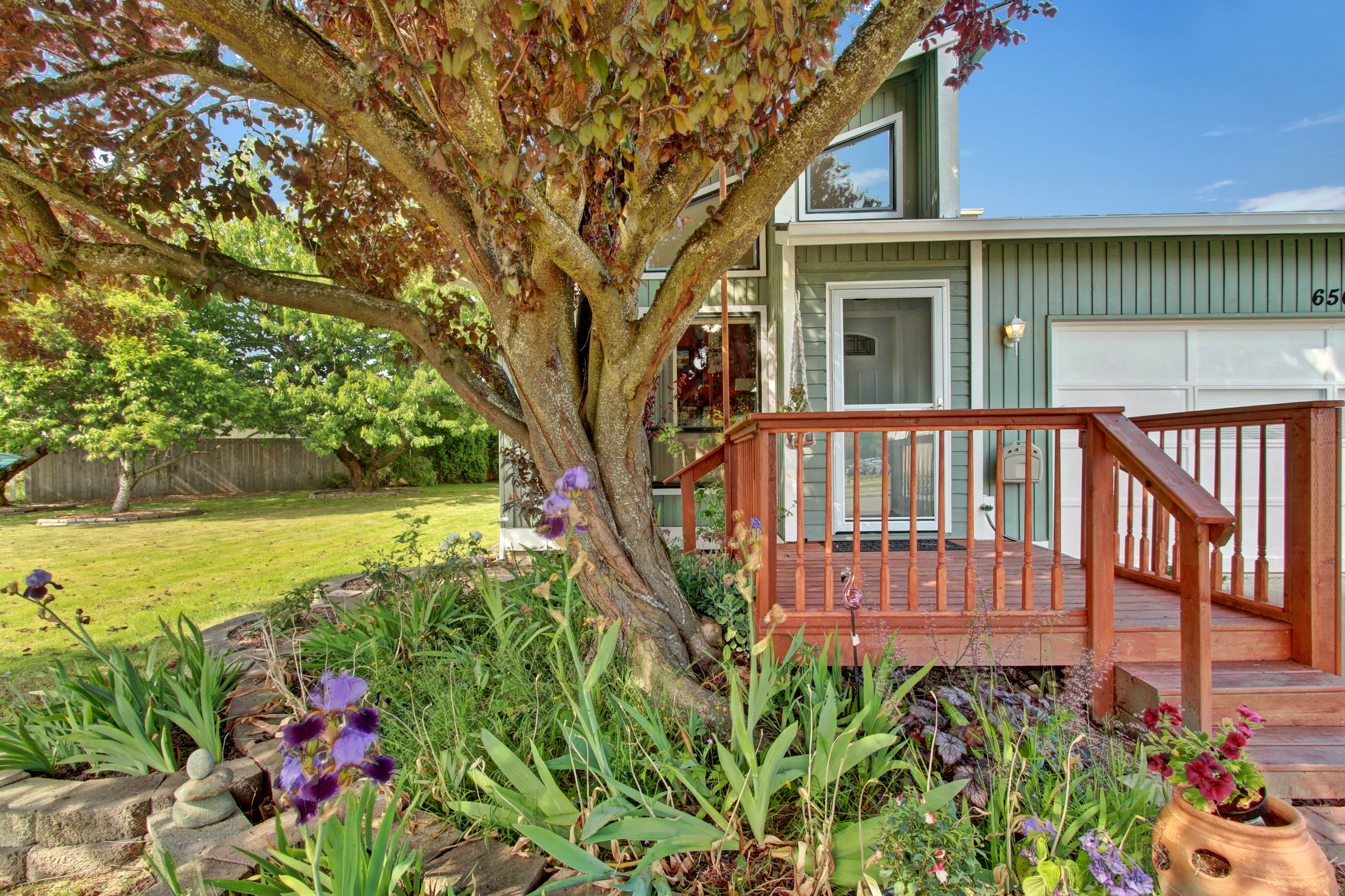 Property Photo:  6501 71st St NE  WA 98270 