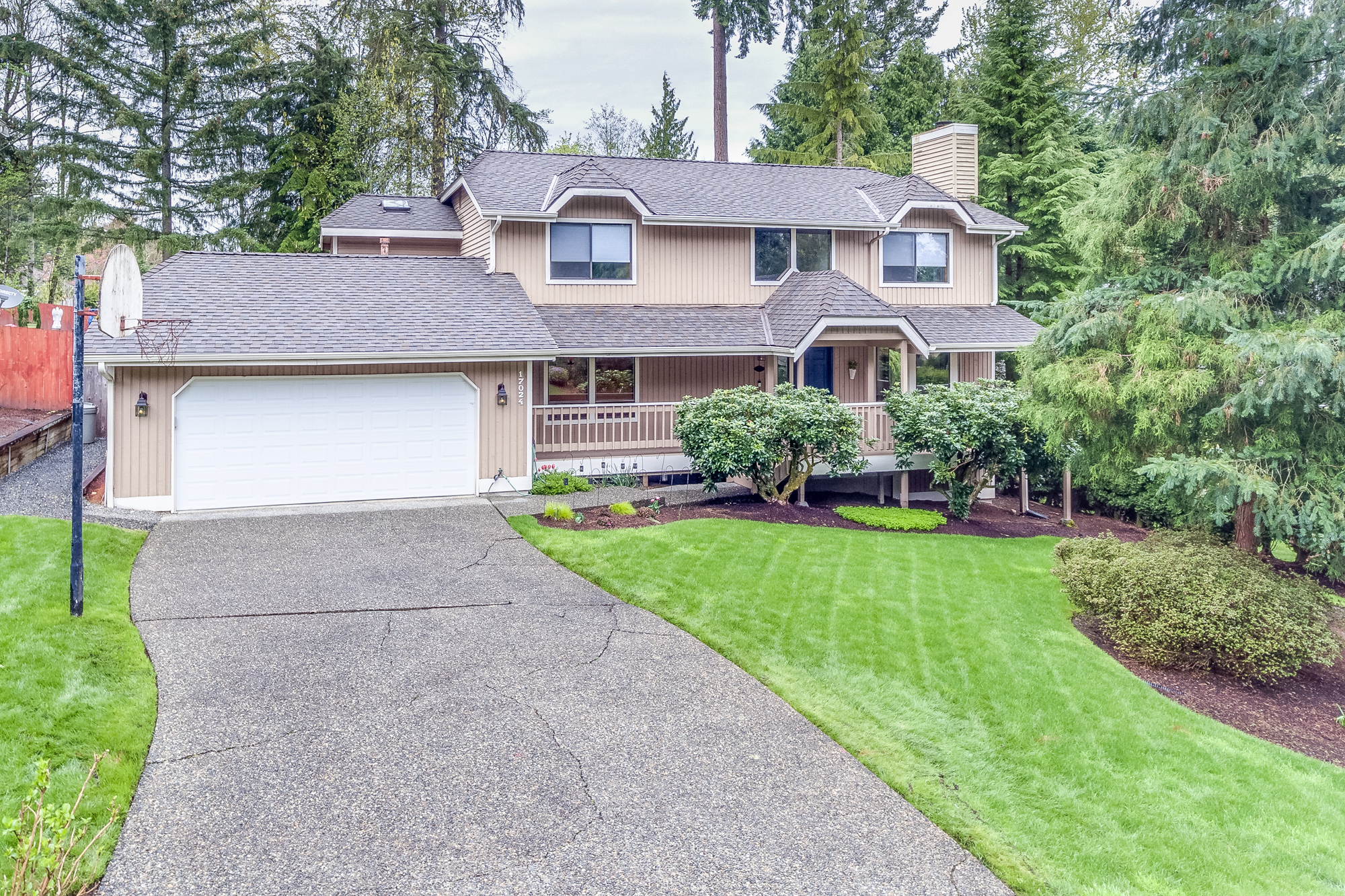 Property Photo: 17024 NE 131st Place WA 98052