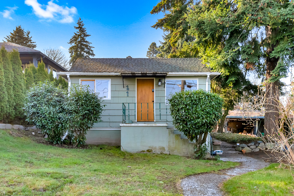 Property Photo: 4841 S Raymond St, 4841 S Raymond Street  WA 98118 