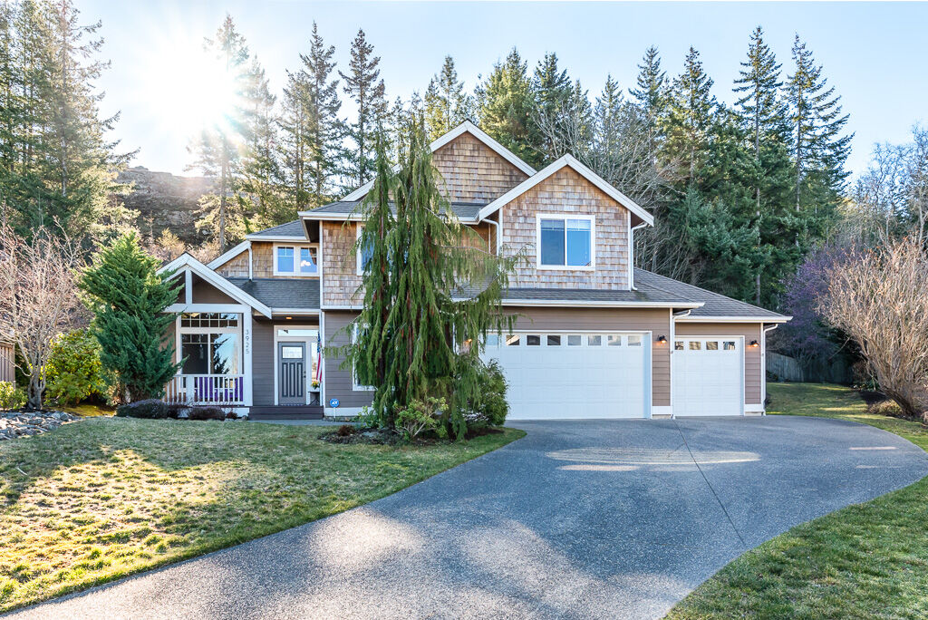 Property Photo:  3925 W 12th St  WA 98221 