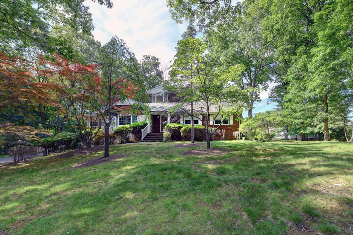 Property Photo:  34 Knoll Rd  NJ 07470 