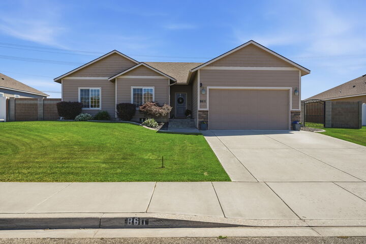 Property Photo:  8611 W 9th Ave  WA 99336 