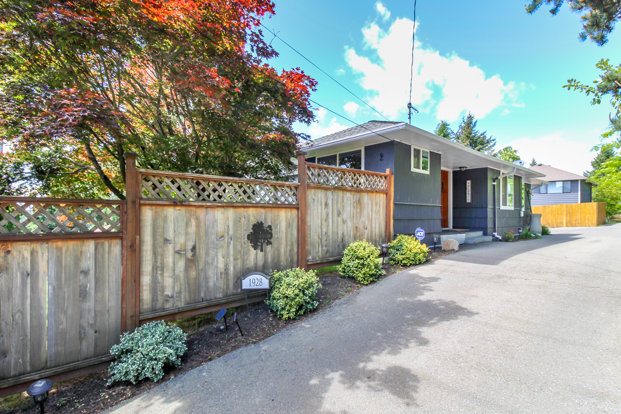 Property Photo:  1928 SW 116th St  WA 98146 