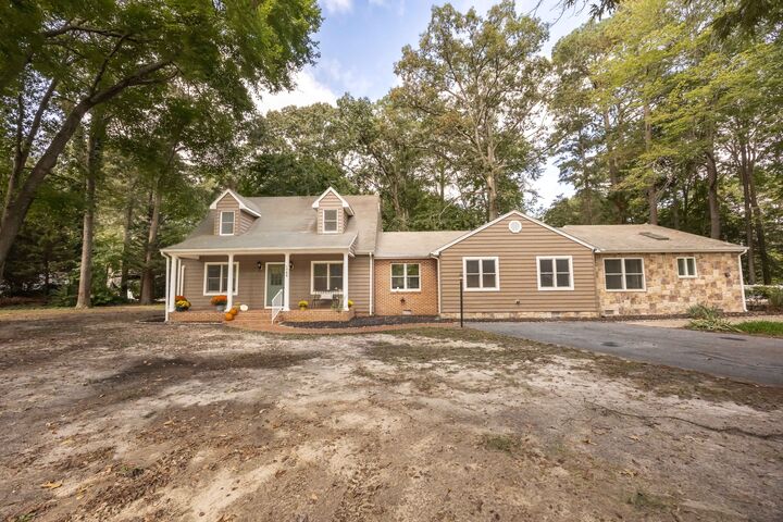 Property Photo:  1708 E Clear Lake Drive  MD 21804 