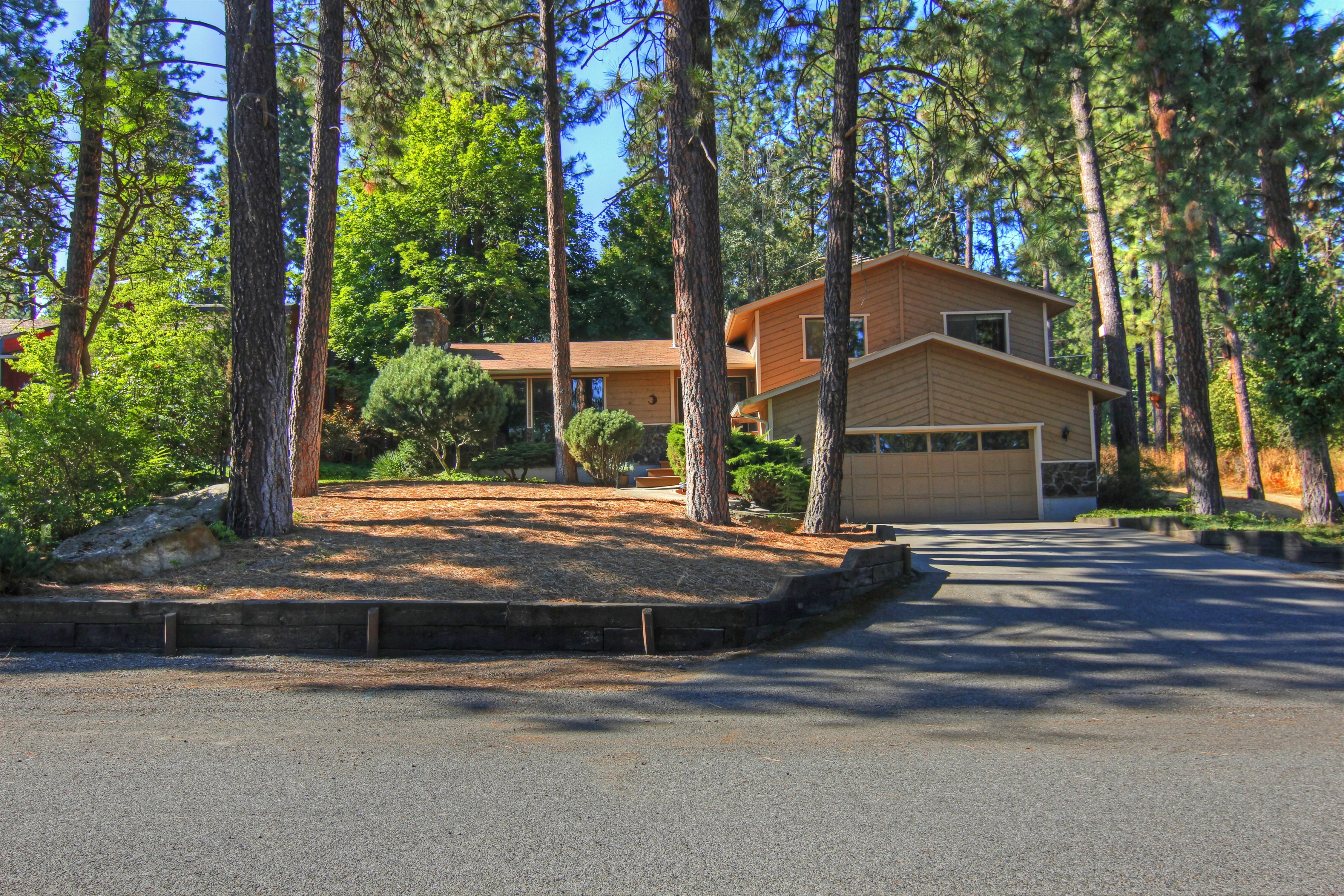 Property Photo: 4416 E Big Springs Rd WA 99223
