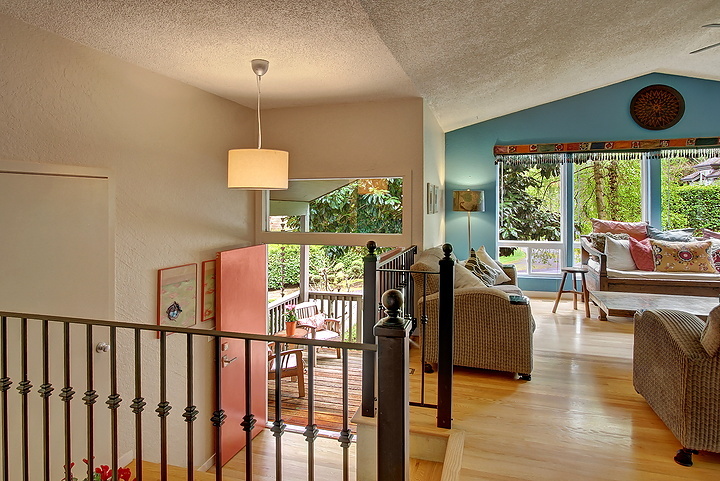 Property Photo: Inviting entry 9210 SE 68th St  WA 98040 