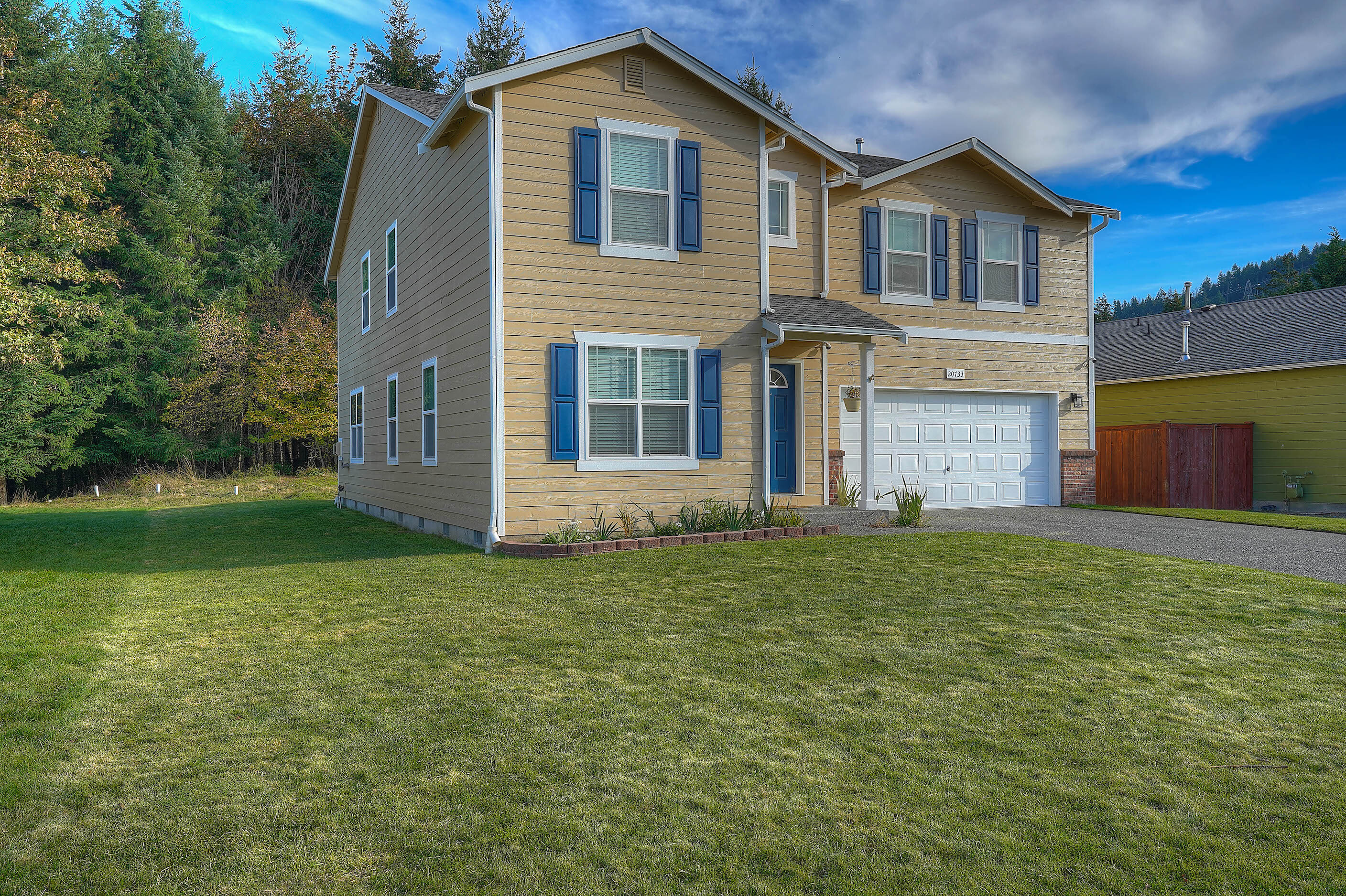 Property Photo: 20733 197th Ave E WA 98360