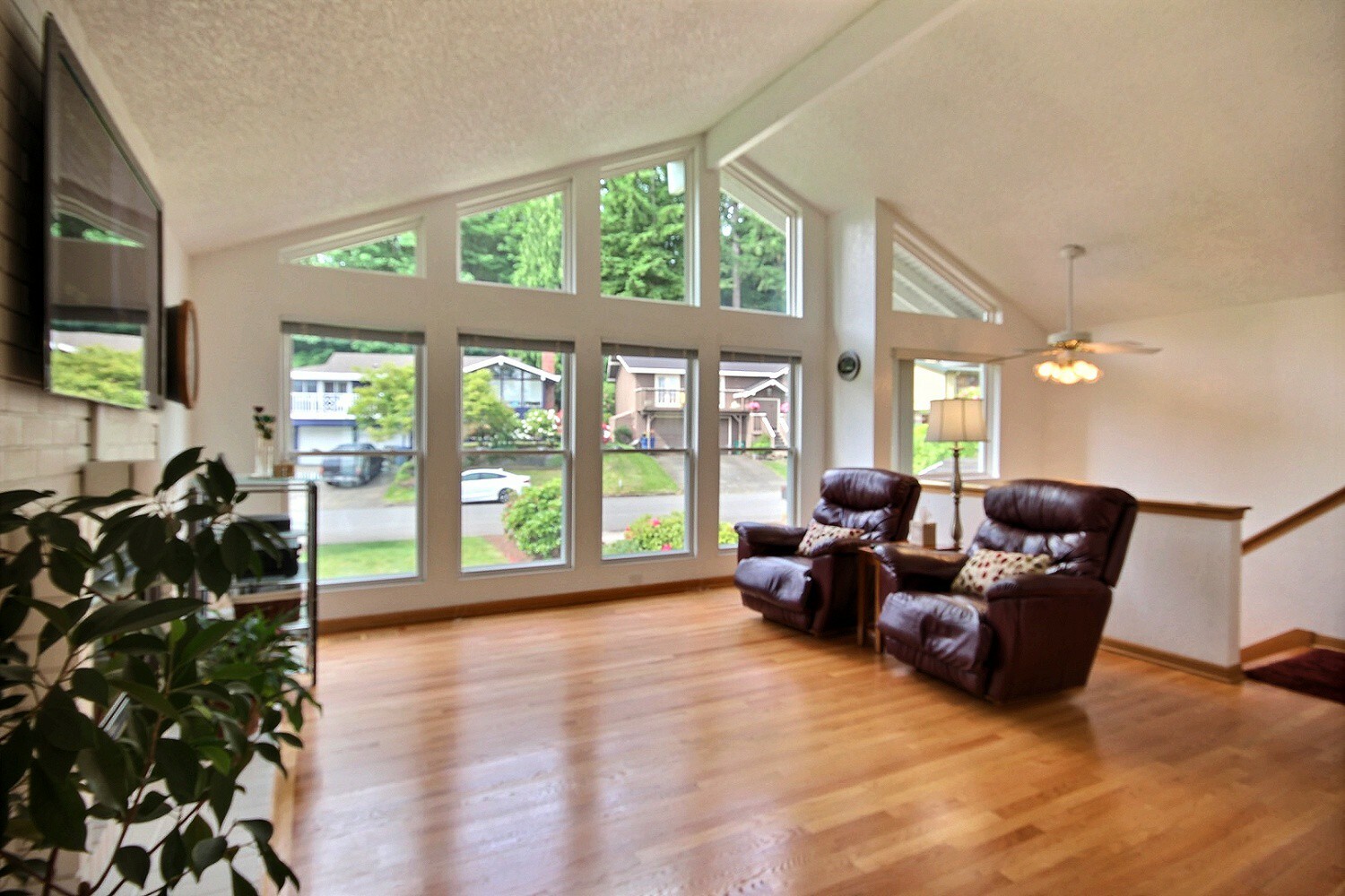 Property Photo:  12012 SE 73rd Place  WA 98056 