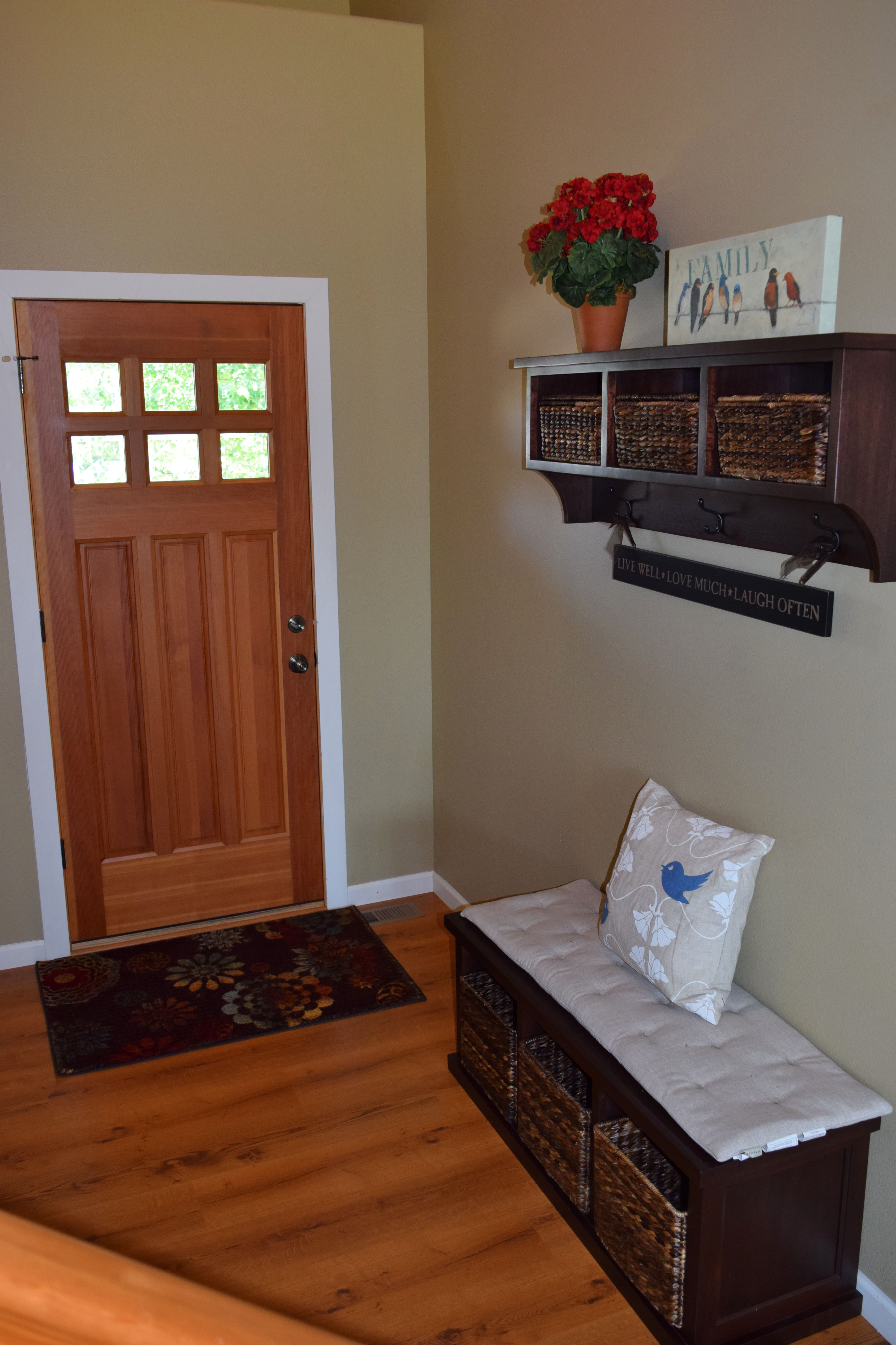 Property Photo: Foyer/flex room 865 W Park Dr WA 98264