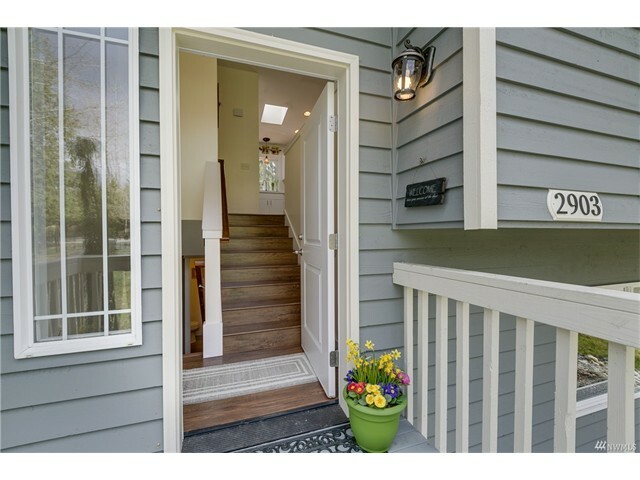 Property Photo:  2903 Newberg Rd  WA 98290 