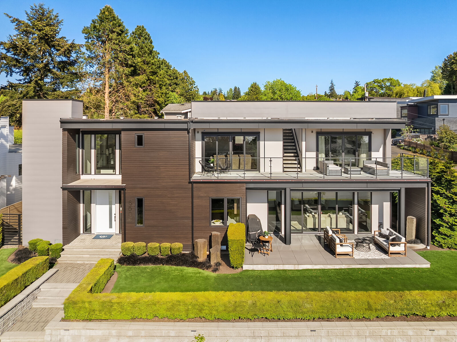 Property Photo:  6504  103rd Avenue NE  WA 98033 