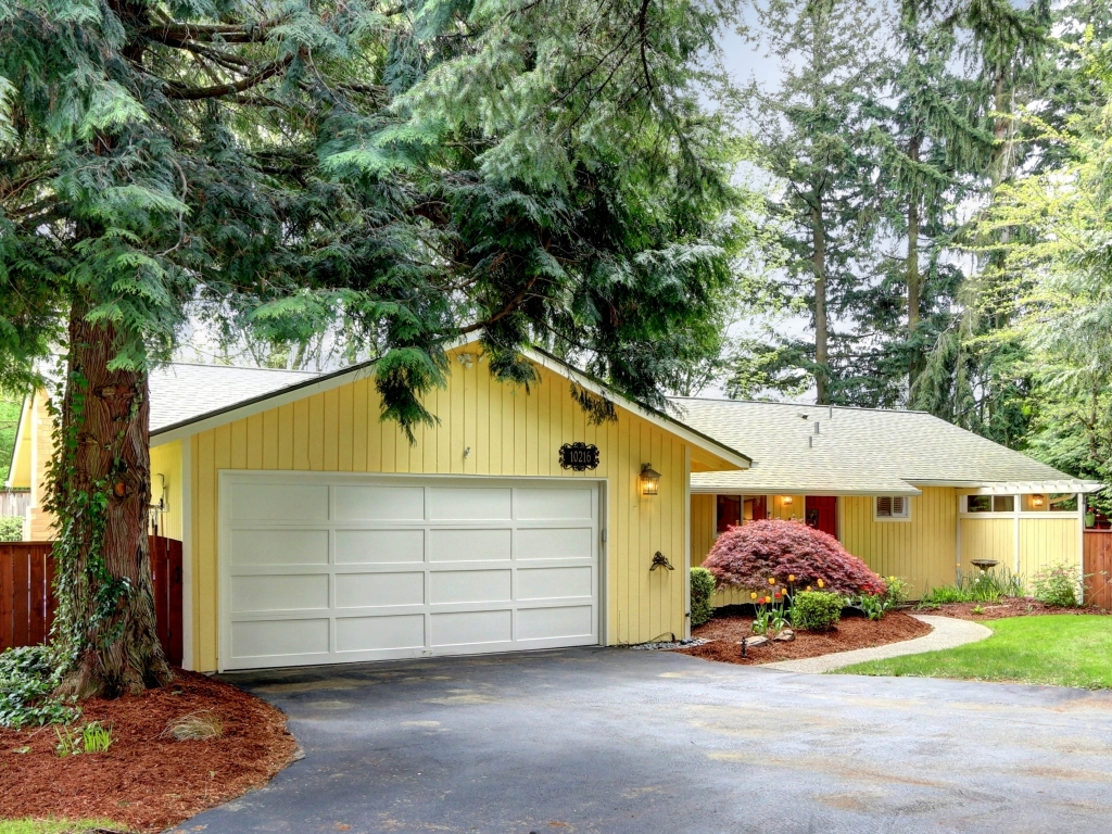 Property Photo:  10216 163rd Ave NE  WA 98052 