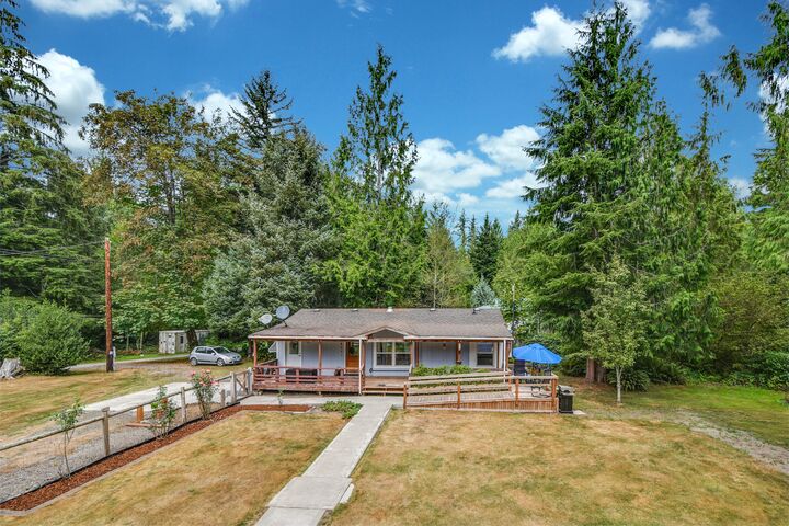 Property Photo:  15105  418th Avenue SE  WA 98251 