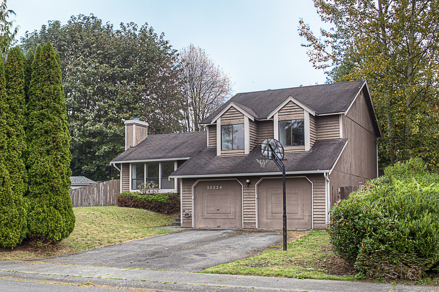 Property Photo: 32224 13th pl sw 32224 13th Place SW WA 98023