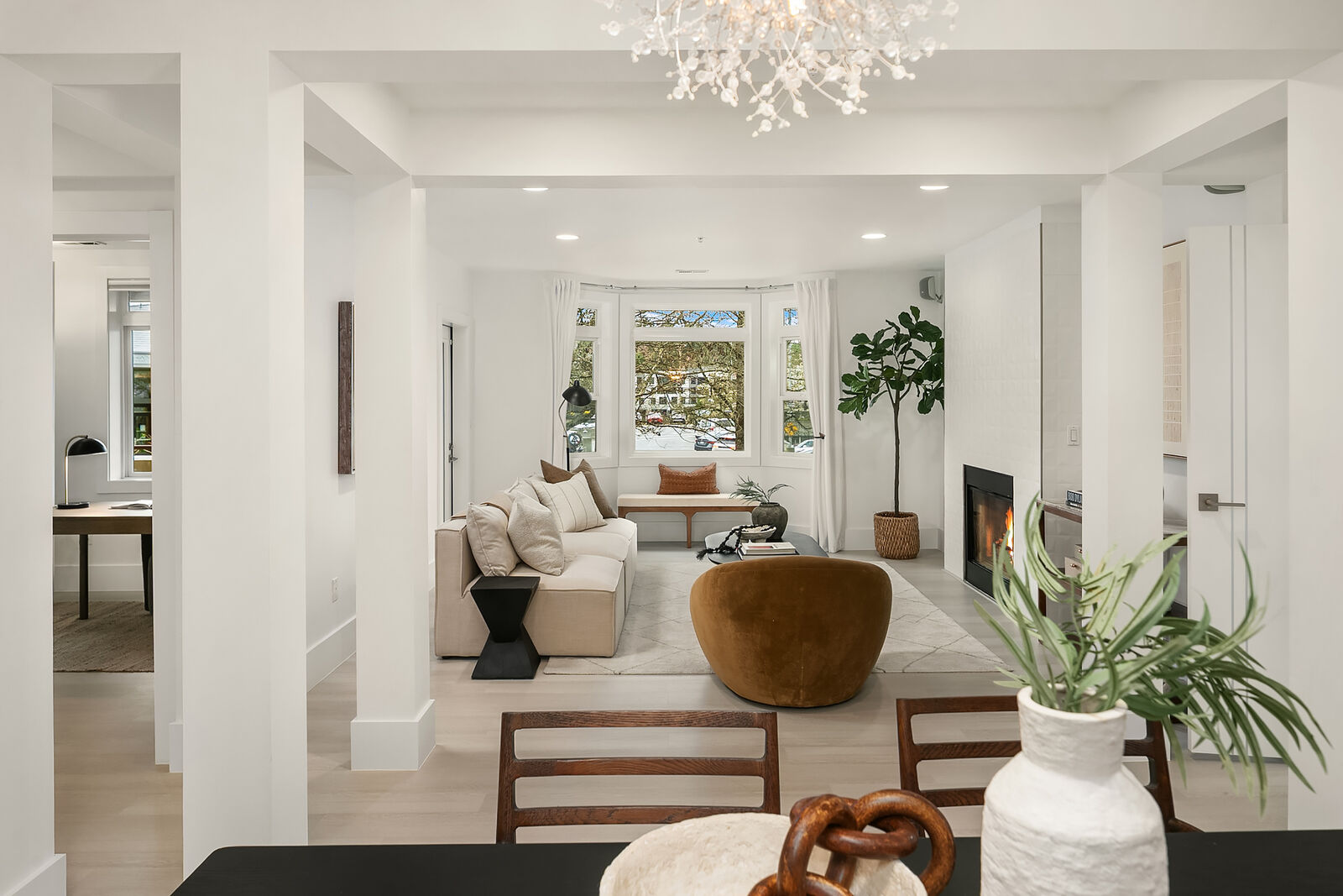 Property Photo:  102  State Street S 106W  WA 98033 