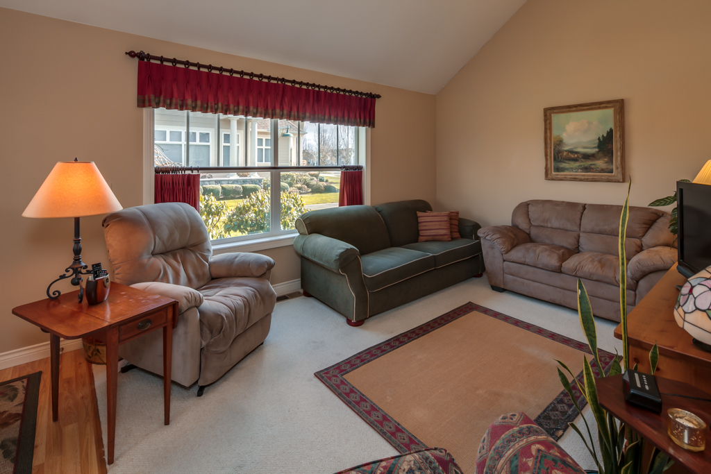 Property Photo: Front living room 500 Fieldstone Lp 37  WA 98264 