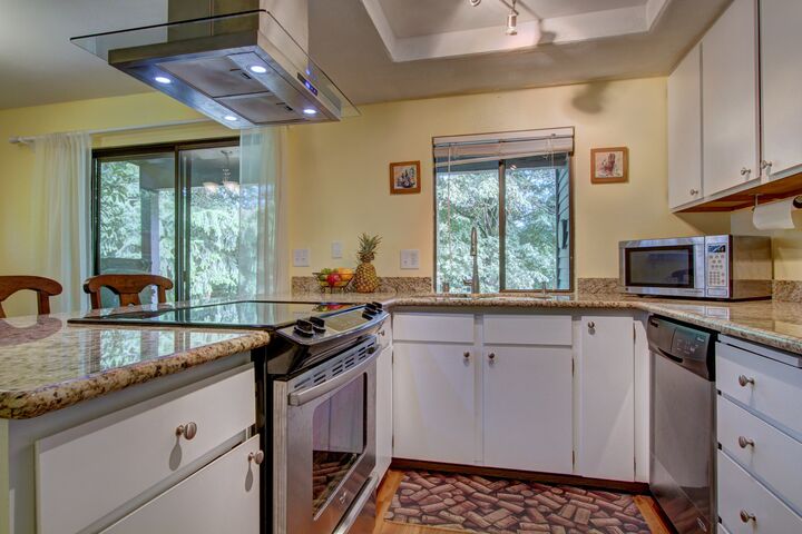 9934 NE 144th Lane 101  Kirkland WA 98034 photo