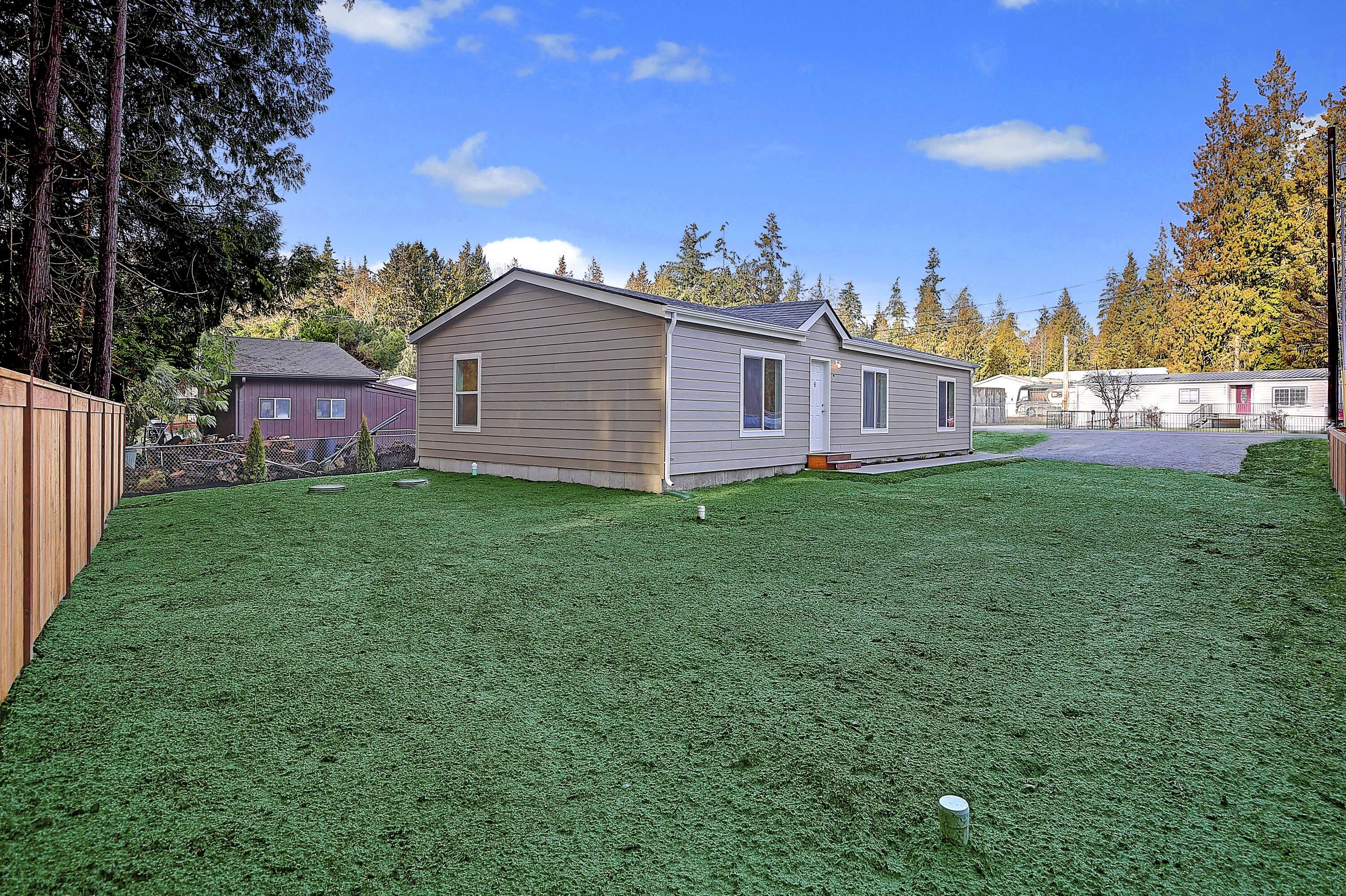 Property Photo:  2745 Fox Street  WA 98282 