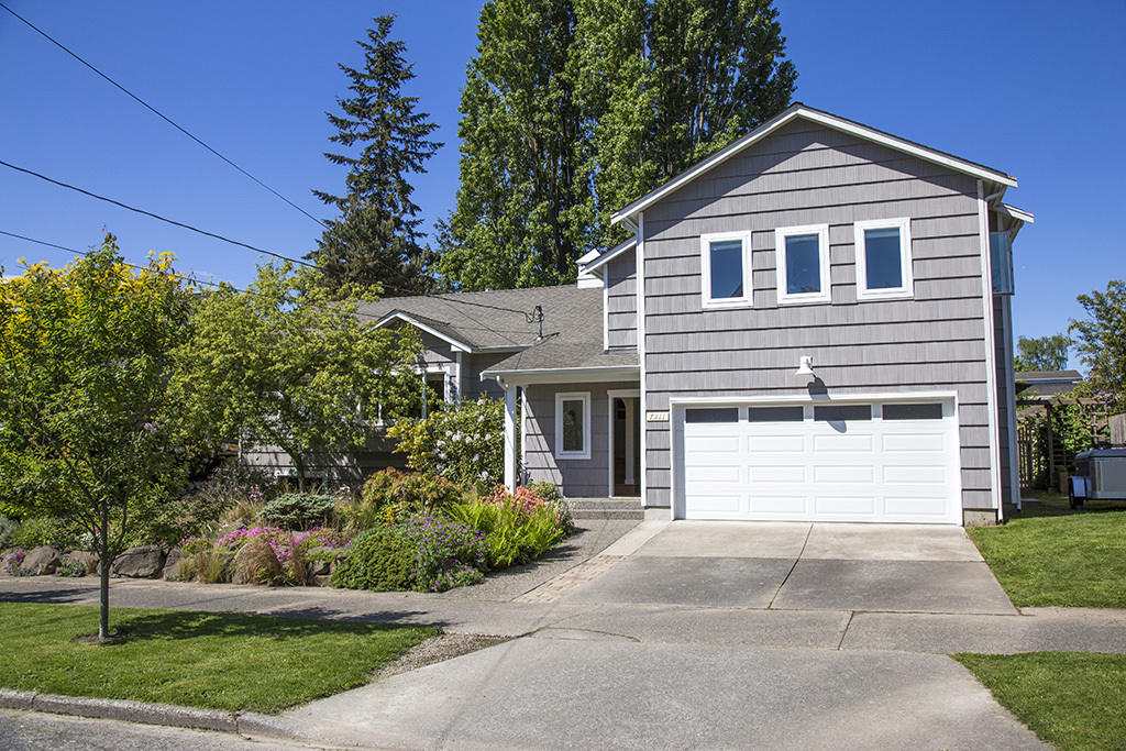 Property Photo: Front of home 7311 36th Ave SW  WA 98126 
