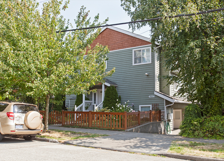 Property Photo: 4256 Winslow Place N B WA 98103