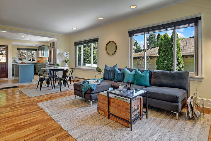 Property Photo: 3960 Dayton Ave N 3960 Dayton Ave N  WA 98103 