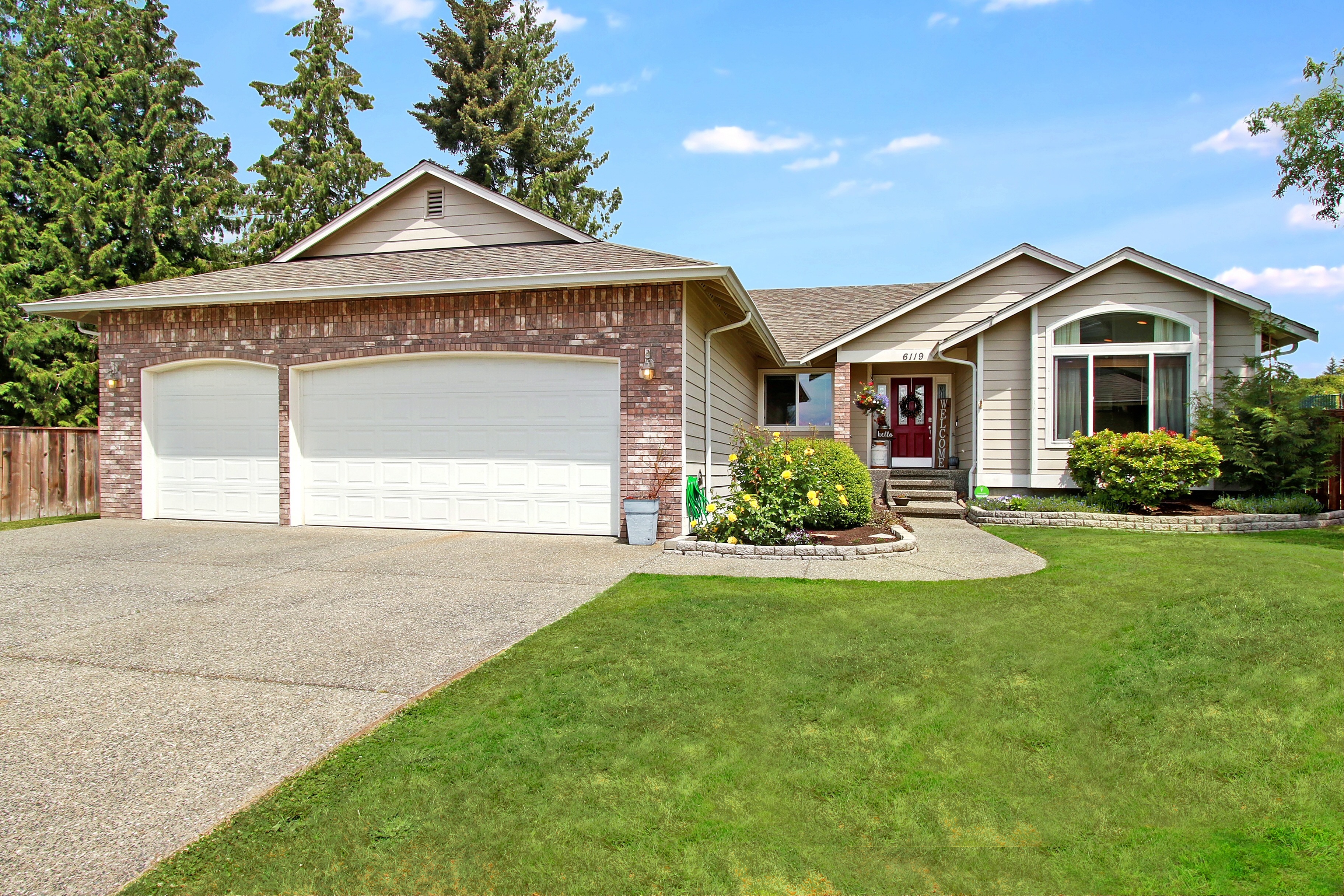 Property Photo: 6119 72nd Dr NE WA 98270