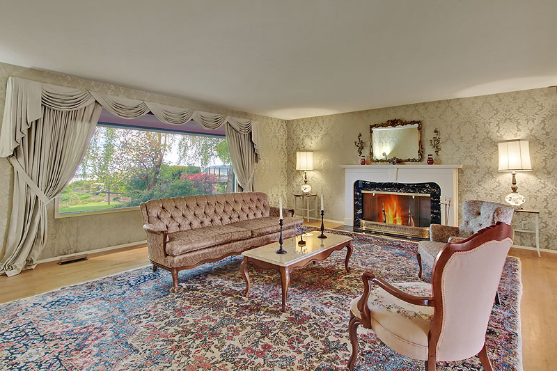 Property Photo: Fantastic opportunity 240 Alverson Blvd  WA 98201 