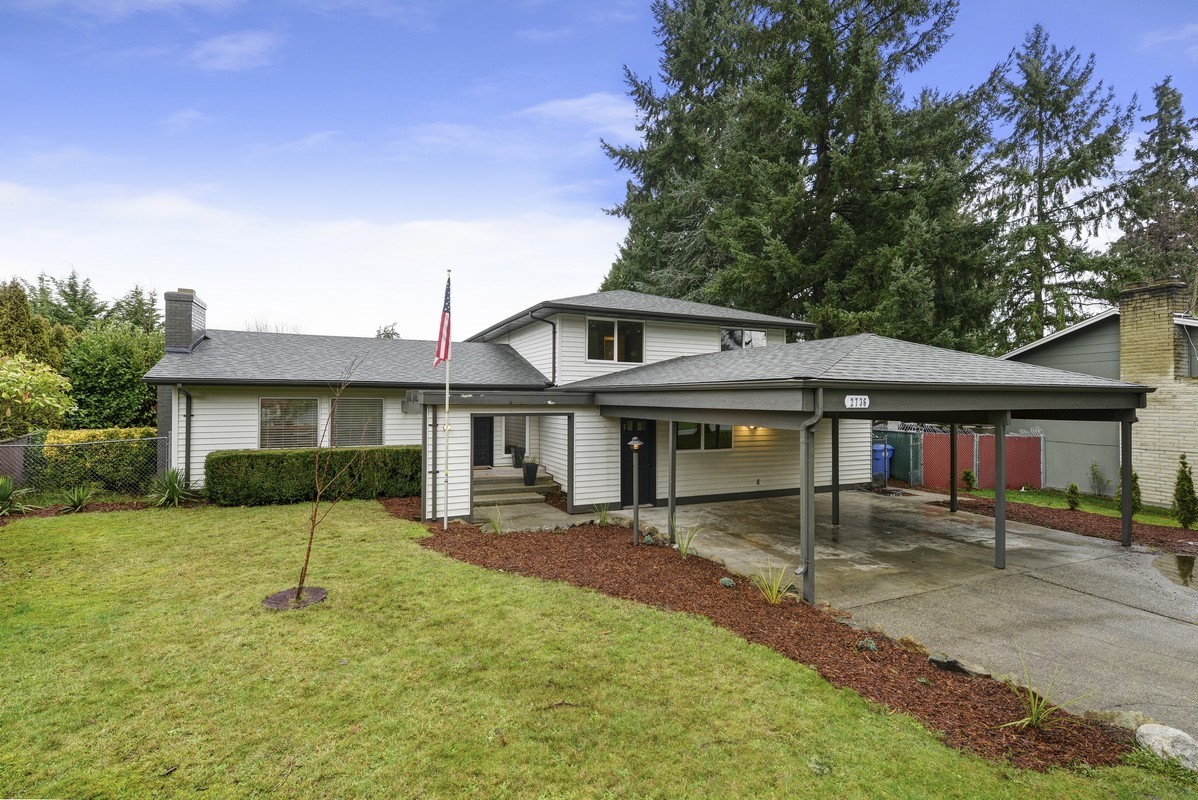 Property Photo: 2736 Cambridge Dr WA 98388