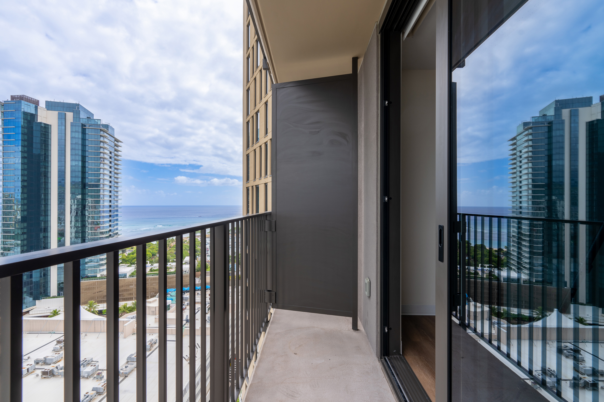987 Queen Street 2308  Honolulu HI 96814 photo
