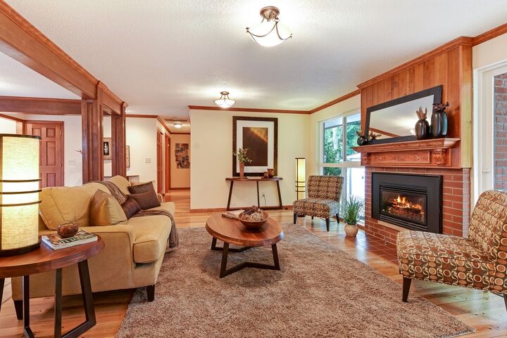 Property Photo: Living room 1236 172nd Ave NE  WA 98008 