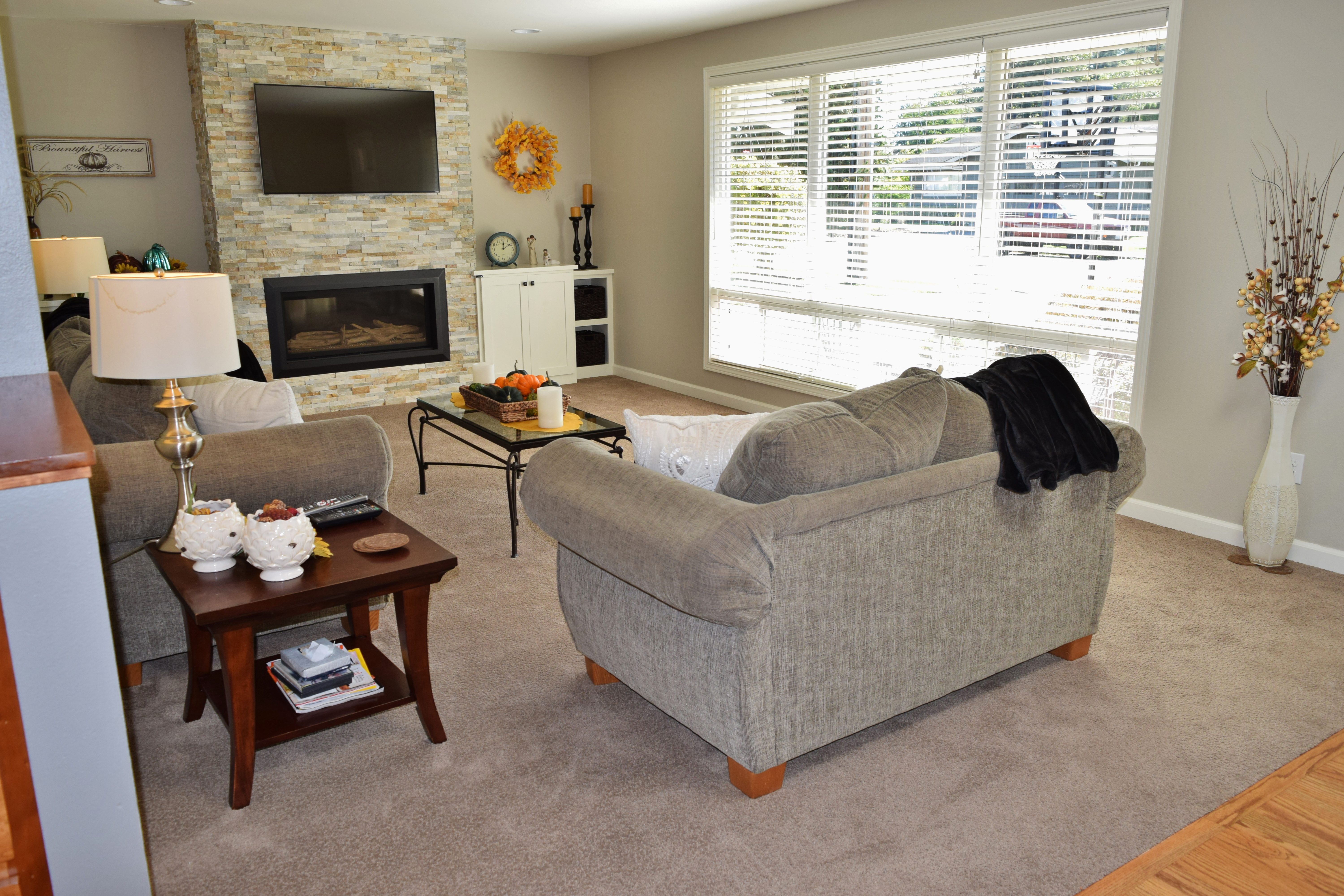 Property Photo: Foyer & living room 140 Park View Dr WA 98264