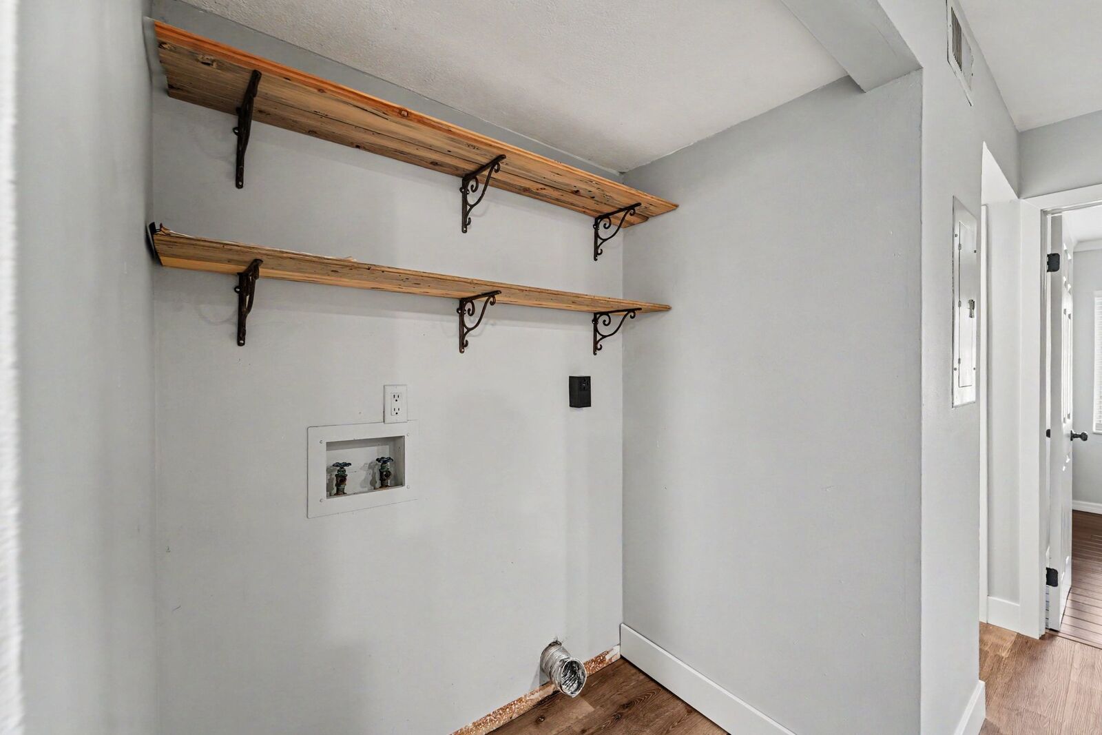Property Photo:  2737 Haverhill Court  FL 33761 