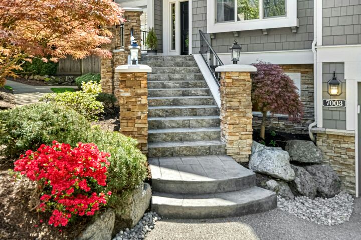 Property Photo:  7003  117th Place NE  WA 98033 