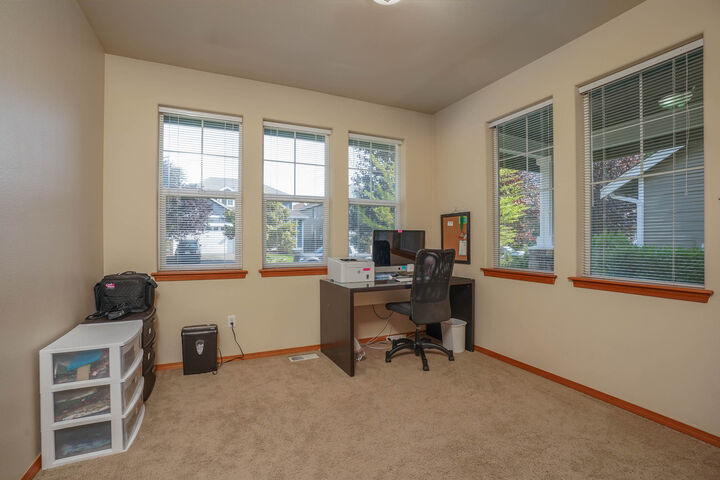 Property Photo: 8622 186th Street E WA 98375