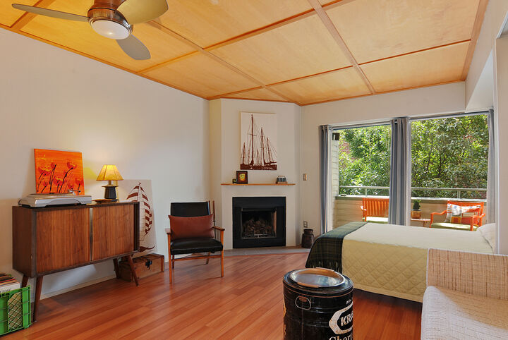 Property Photo: Living room/area & kitchen 211 Summit Ave E N-308 WA 98102