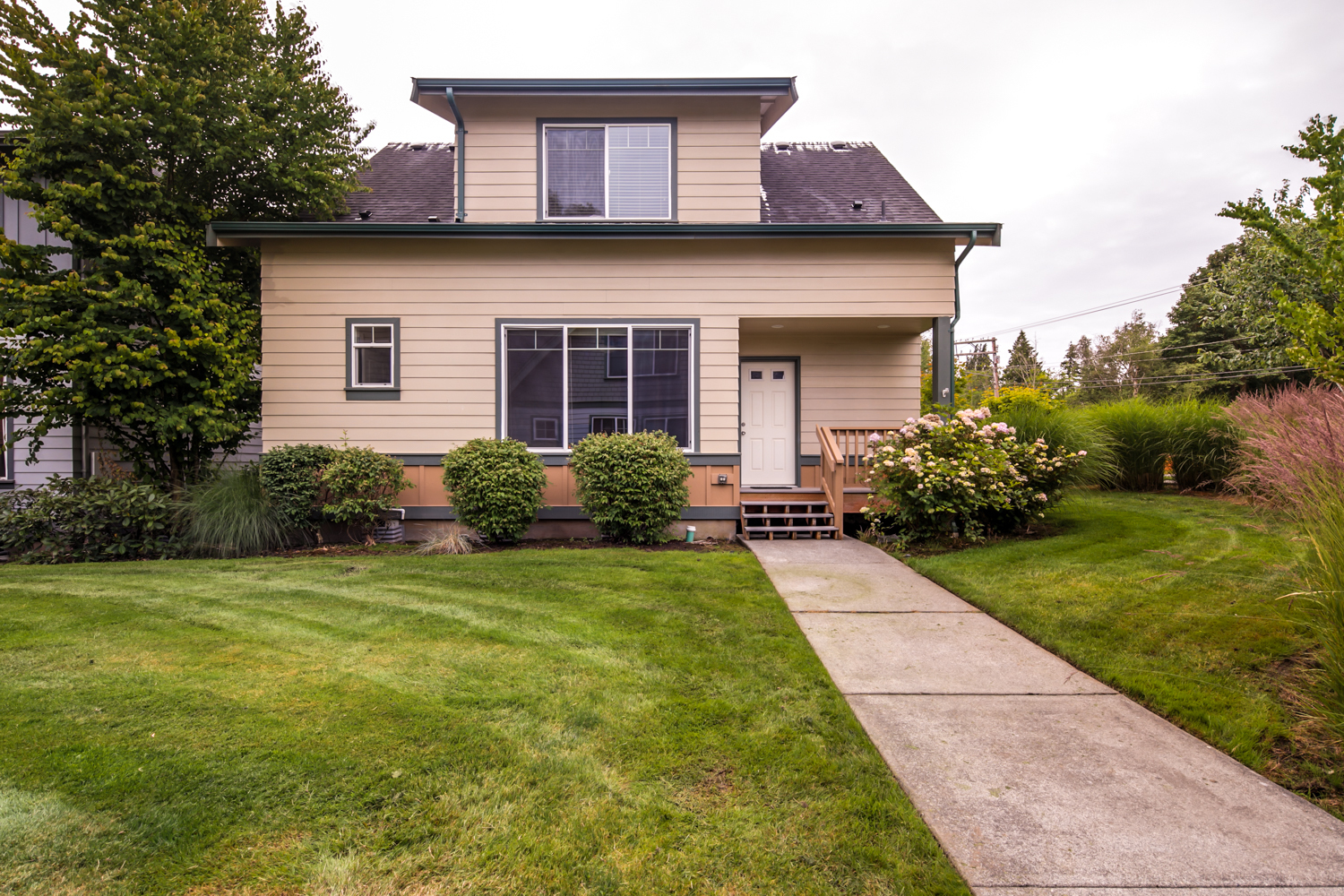 Property Photo:  6212 Malloy Ave  WA 98248 