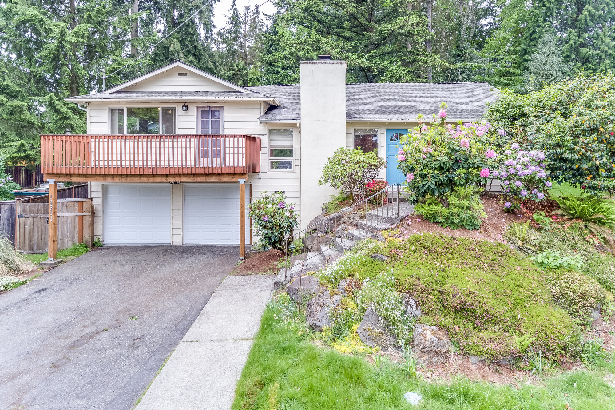 Property Photo: 13311 NE 73rd St WA 98052