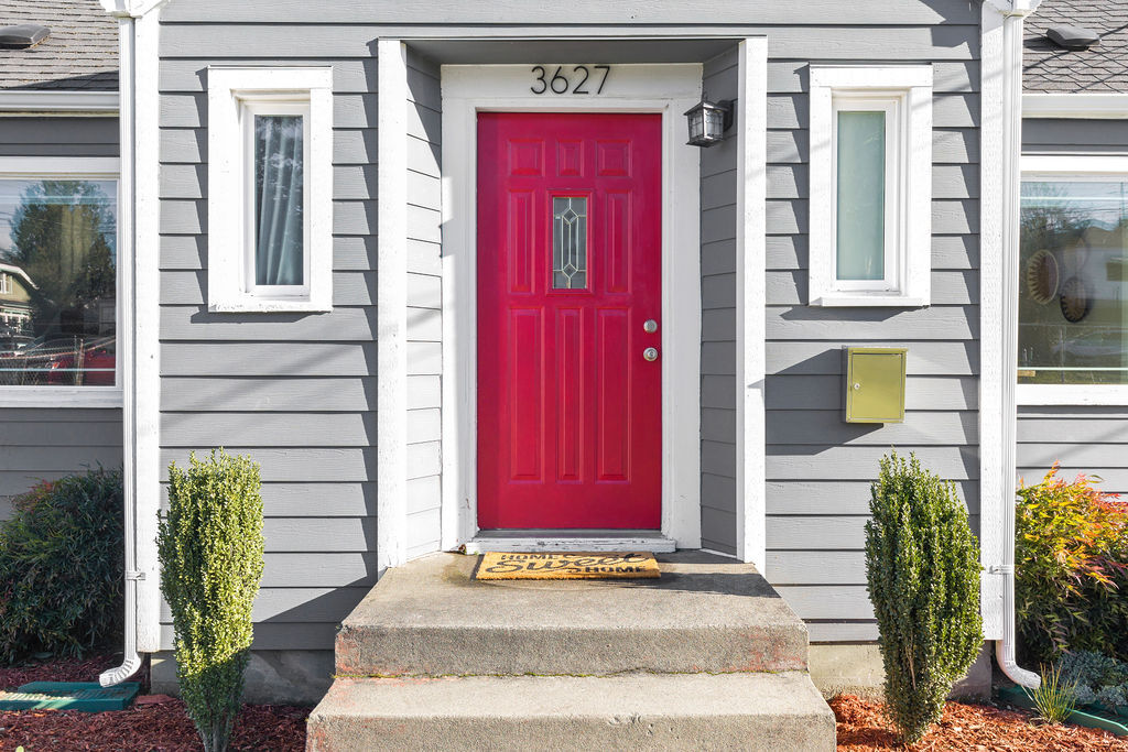 Property Photo:  3627 S Alaska  WA 98418 