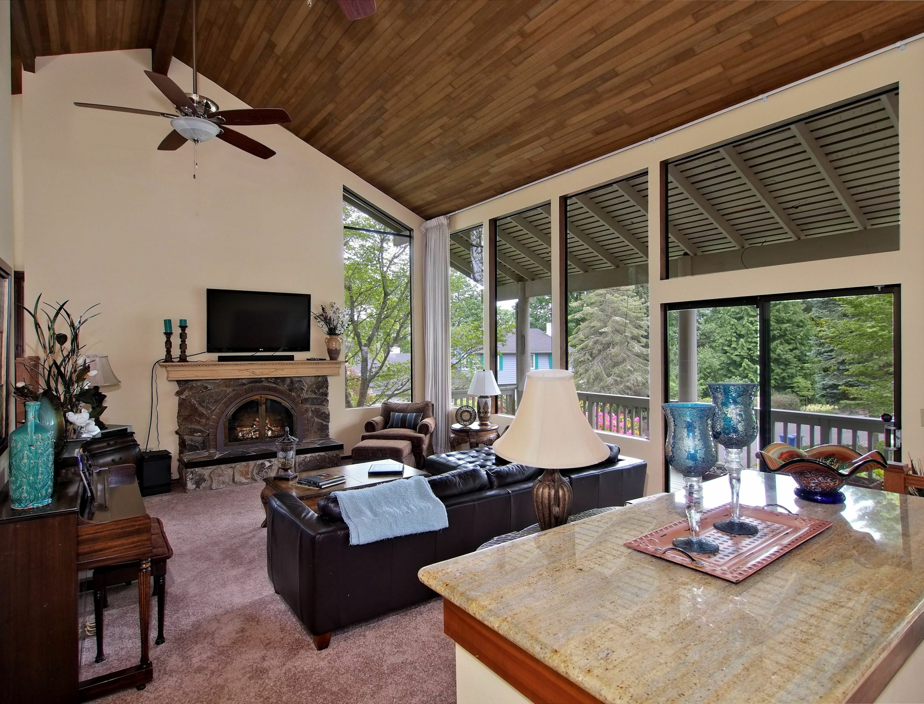 Property Photo: Living room 14312 SE 45th St  WA 98006 