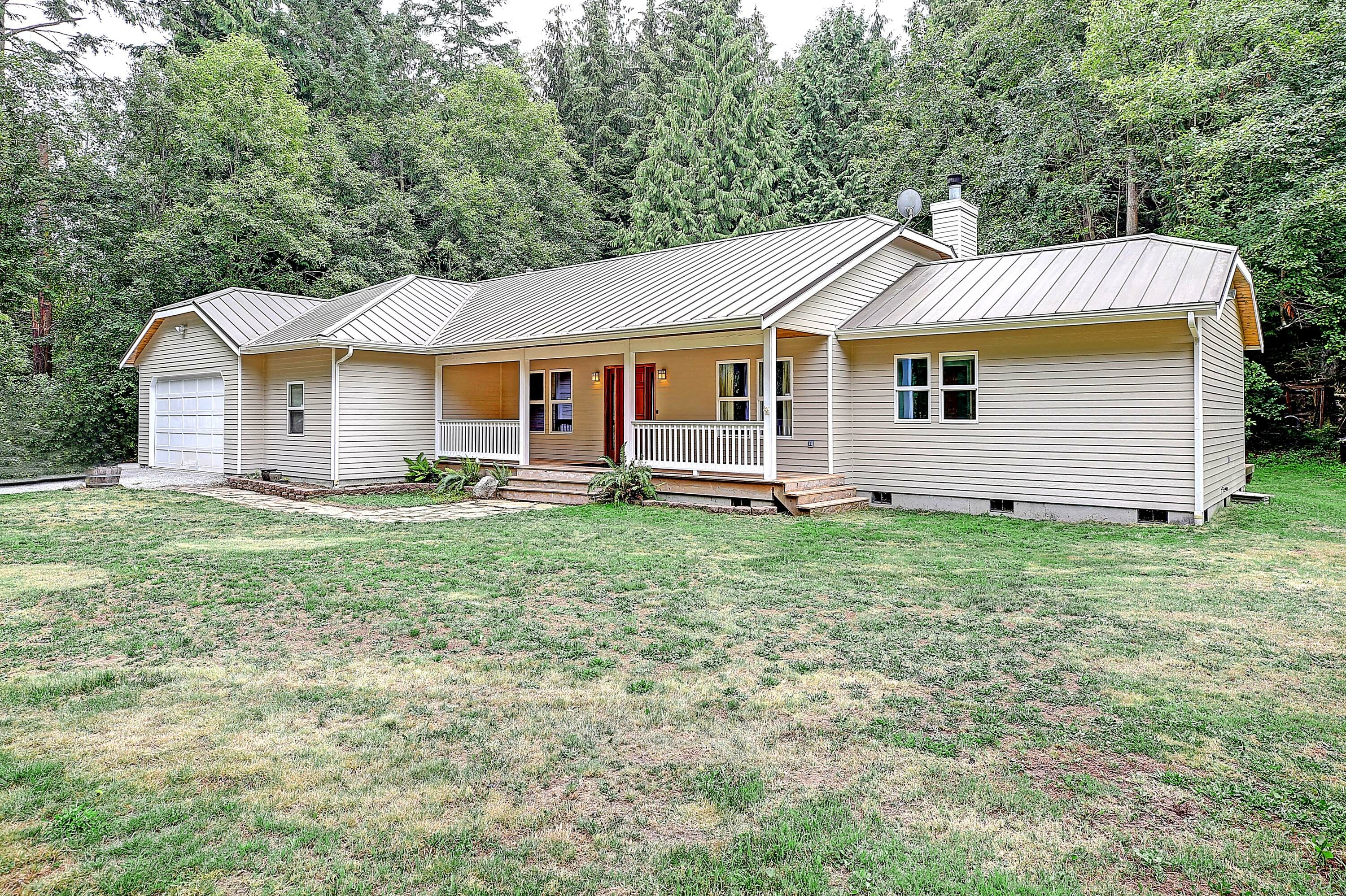 Property Photo:  868 Sandell Road  WA 98282 