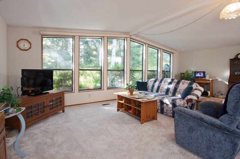 Property Photo: Light and bright living room 929 241st Place SW  WA 98021 