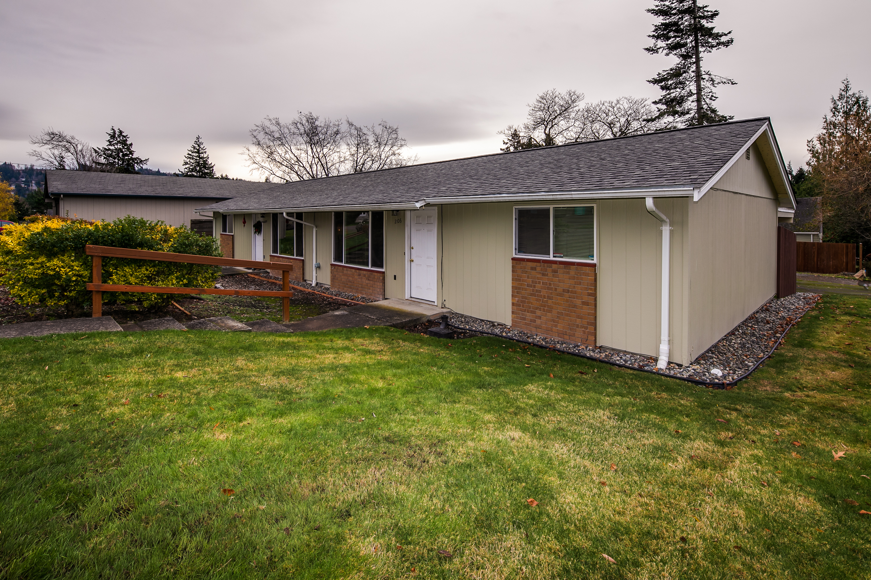 Property Photo:  2104 & 2106 Mill Ave  WA 98225 